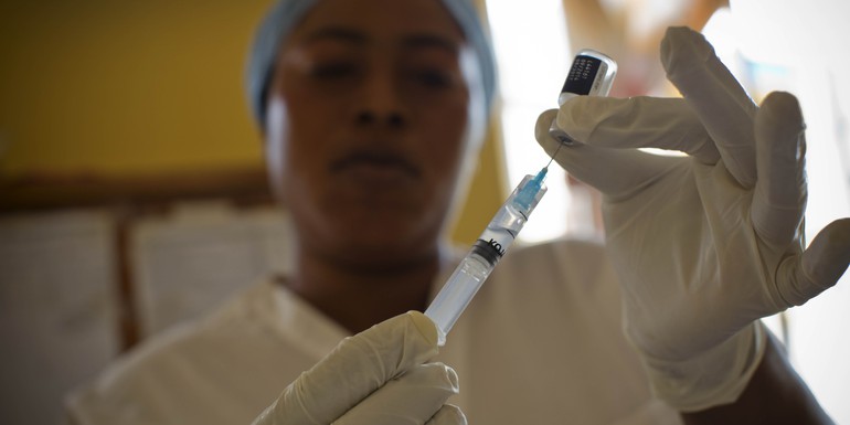 Gavi vaccine Sierre Leone Ebola album.jpg