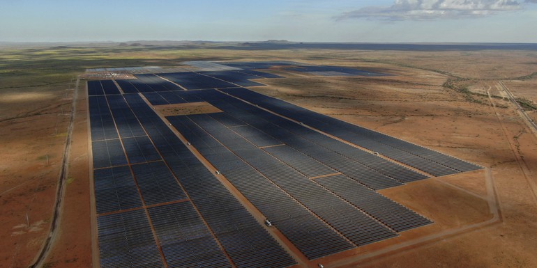Upington-solar-power-plant-2-scaled.jpg